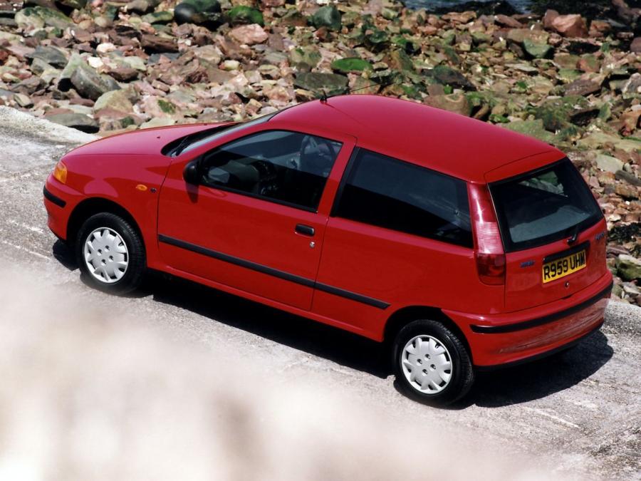  Fiat Punto 3-Door 1993 года  (UK) (фото 5 из 9)